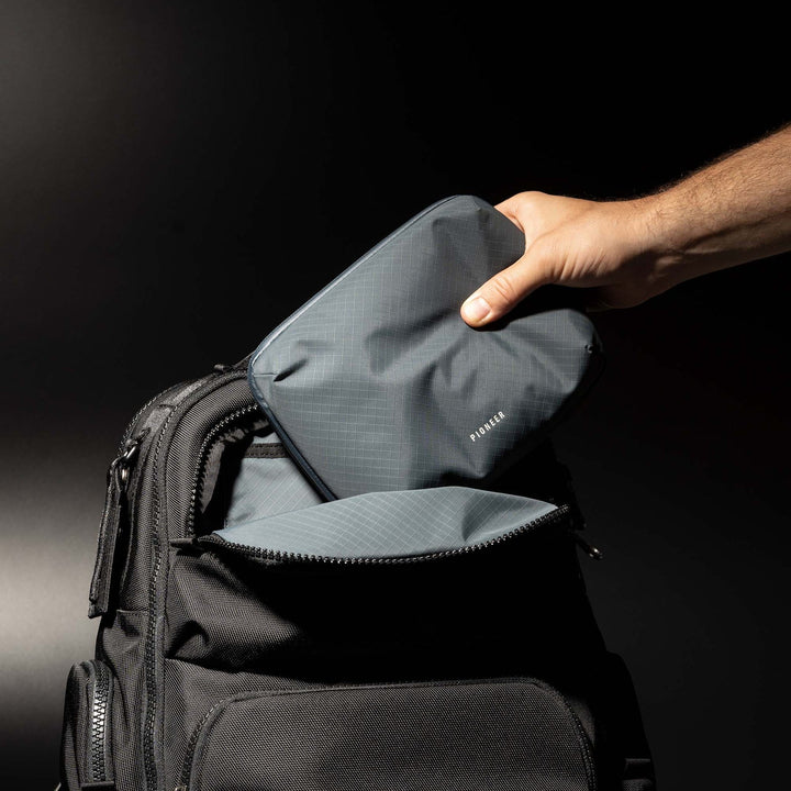 Global Pouch Pioneer Carry