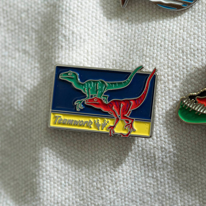 Pins / DINOSAUR DULTON
