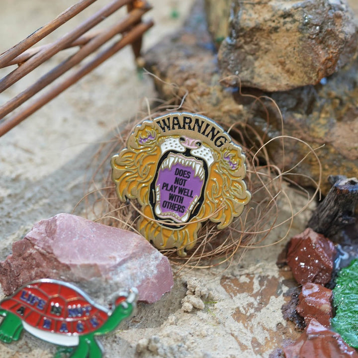 Pins / ANIMAL DULTON