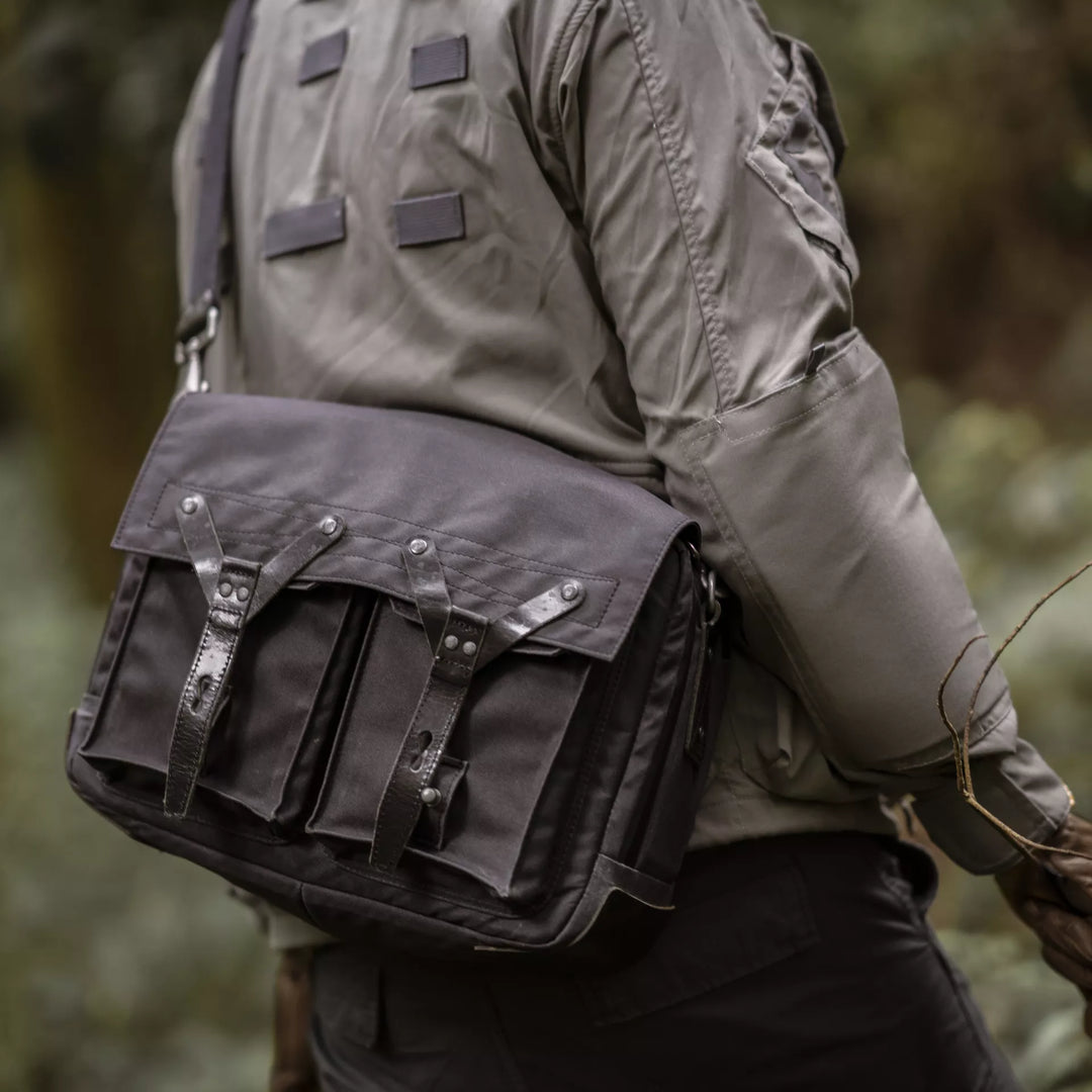 #color_charcoal-black-canvas