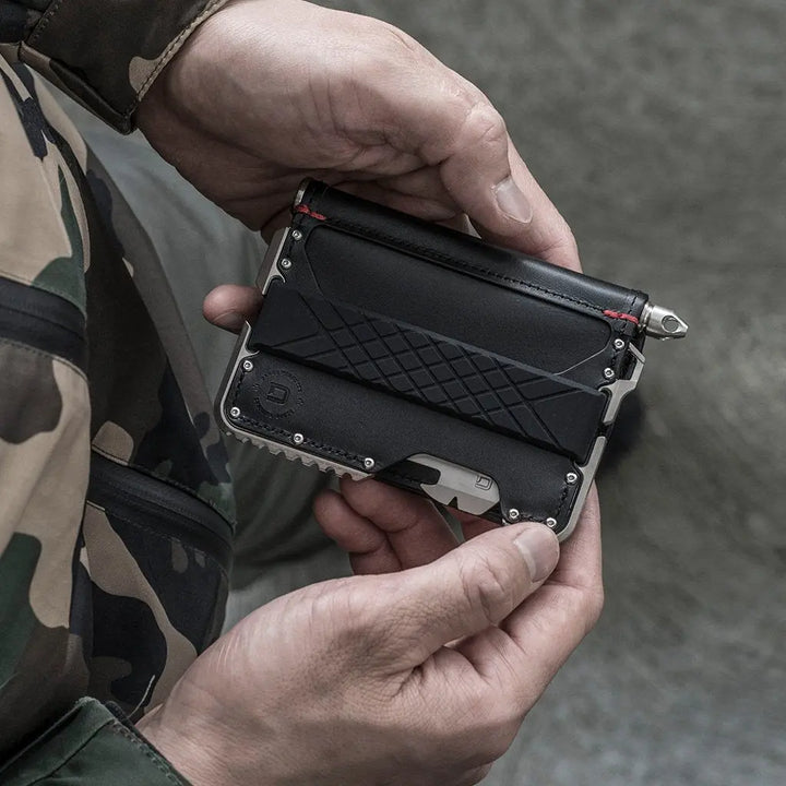 DANGO - T02 Tactical Pen Wallet | Titanium | Special Edition - FEVERGUY