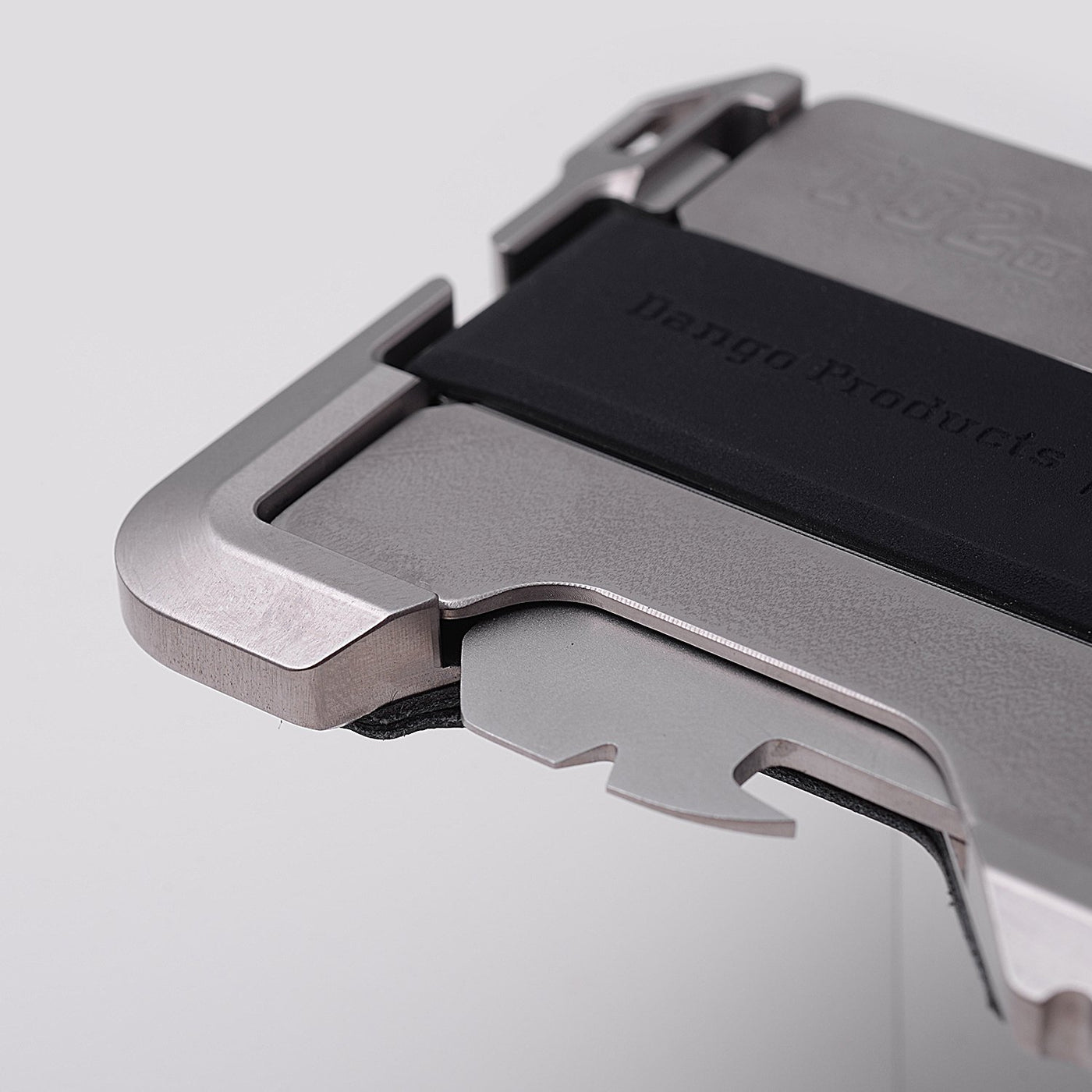 DANGO - T02 Tactical Wallet | Single Pocket Titanium - FEVERGUY