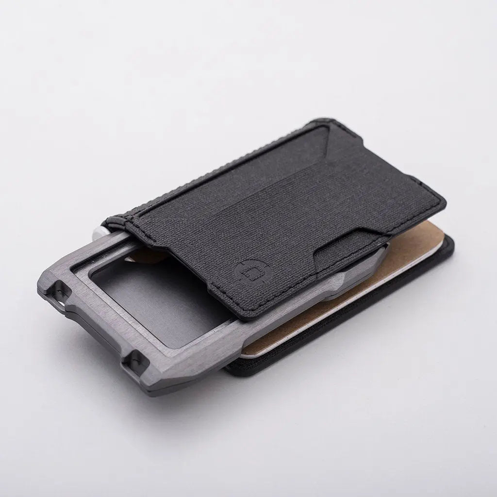 DANGO - A10 Adapt Pen Wallet | Bifold - FEVERGUY