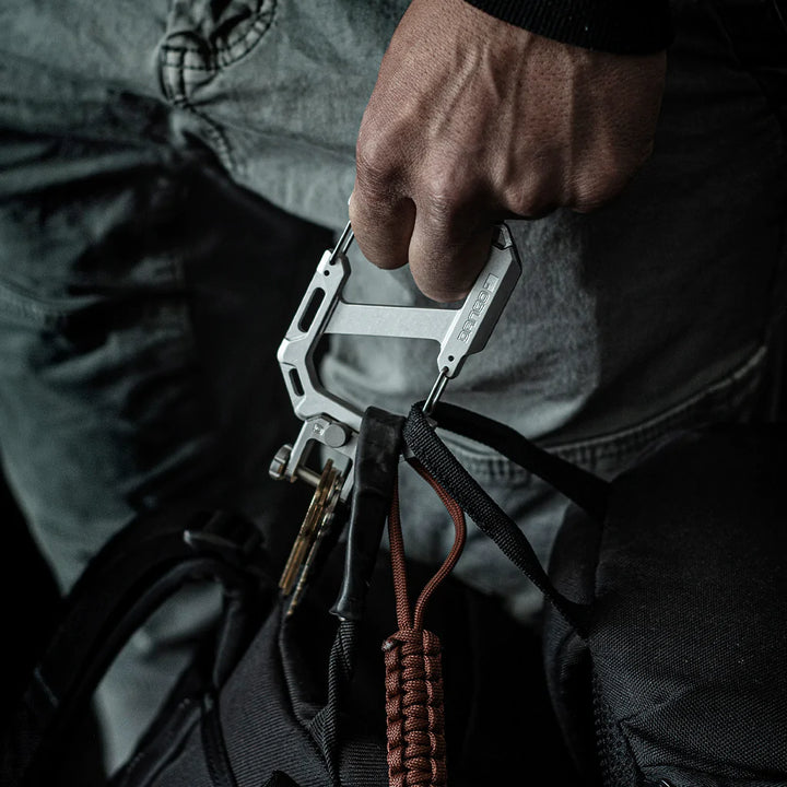 Carabiner XL & Shackle Dango