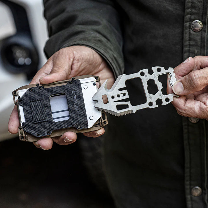 A10 Holster Backplate with MT05 Multi-Tool Dango