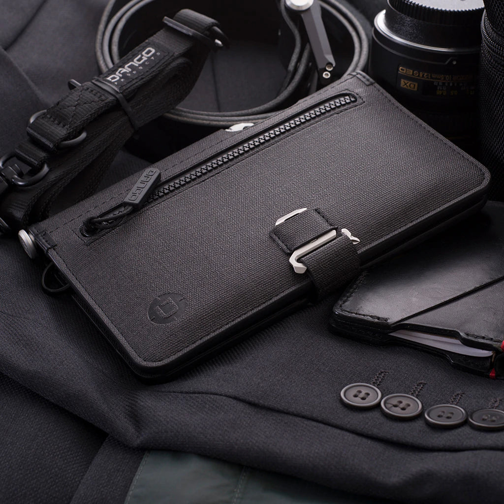 P02 Pioneer Travel Wallet Dango