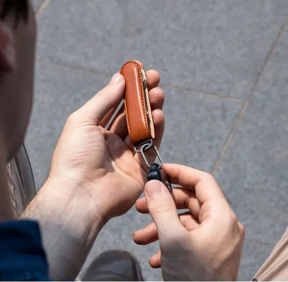 Jibbon - Titanium Keyring - FEVERGUY